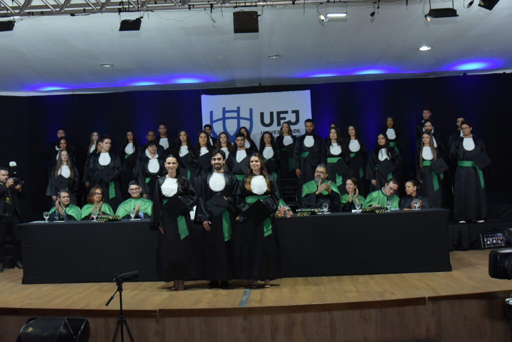 Fotos da Colação de Grau – Medicina (2025/1) já estão disponíveis